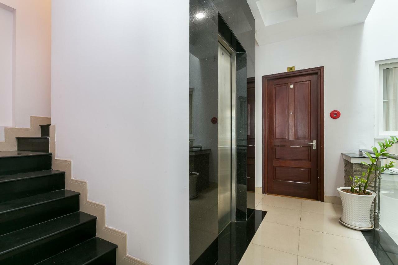 Oyo 169 New Hotel Хошимин Екстериор снимка