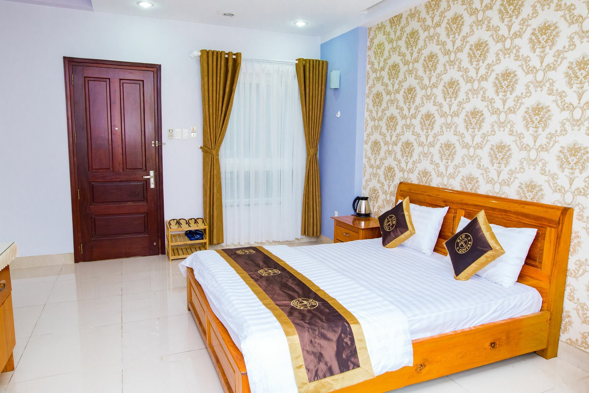 Oyo 169 New Hotel Хошимин Екстериор снимка